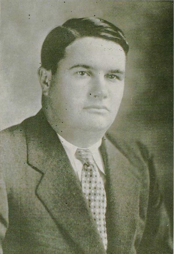 Frank Thomas, head coach at Chattanooga and Alabama