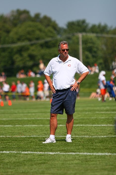 Ron Turner, head coach at San José State, Illinois and Florida International
