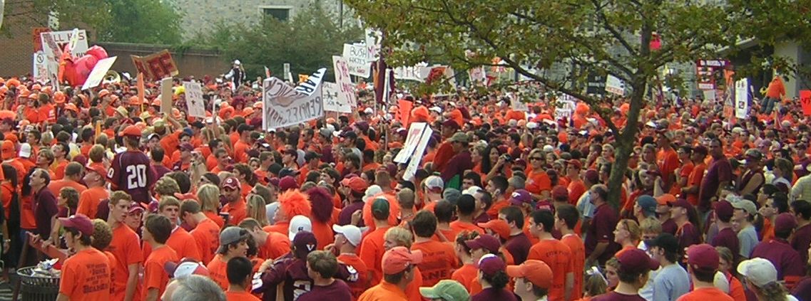 Virginia Tech fans gather to watch College Gameday (en)