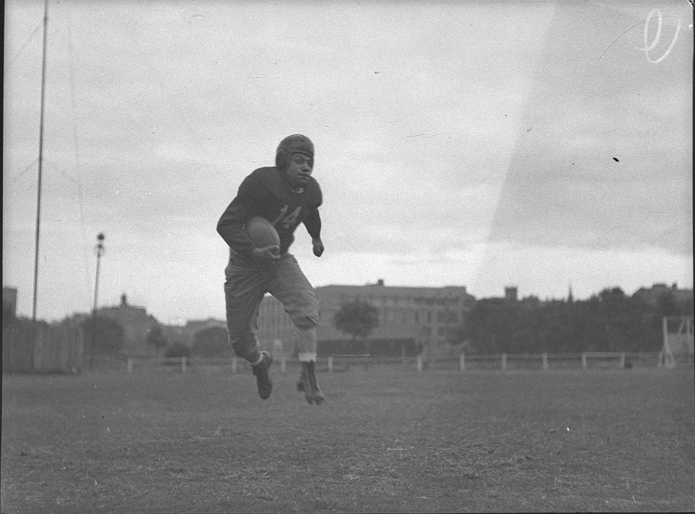 American gridiron game at Sports Ground [sic]: Army v Navy