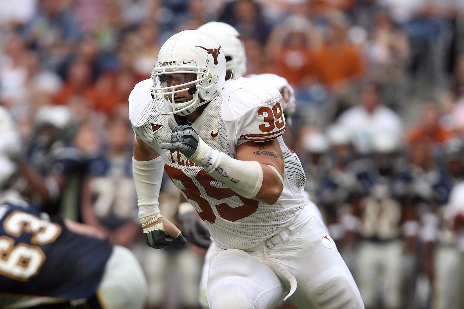 Brian Robison playing for the Texas Longhorns in 2006