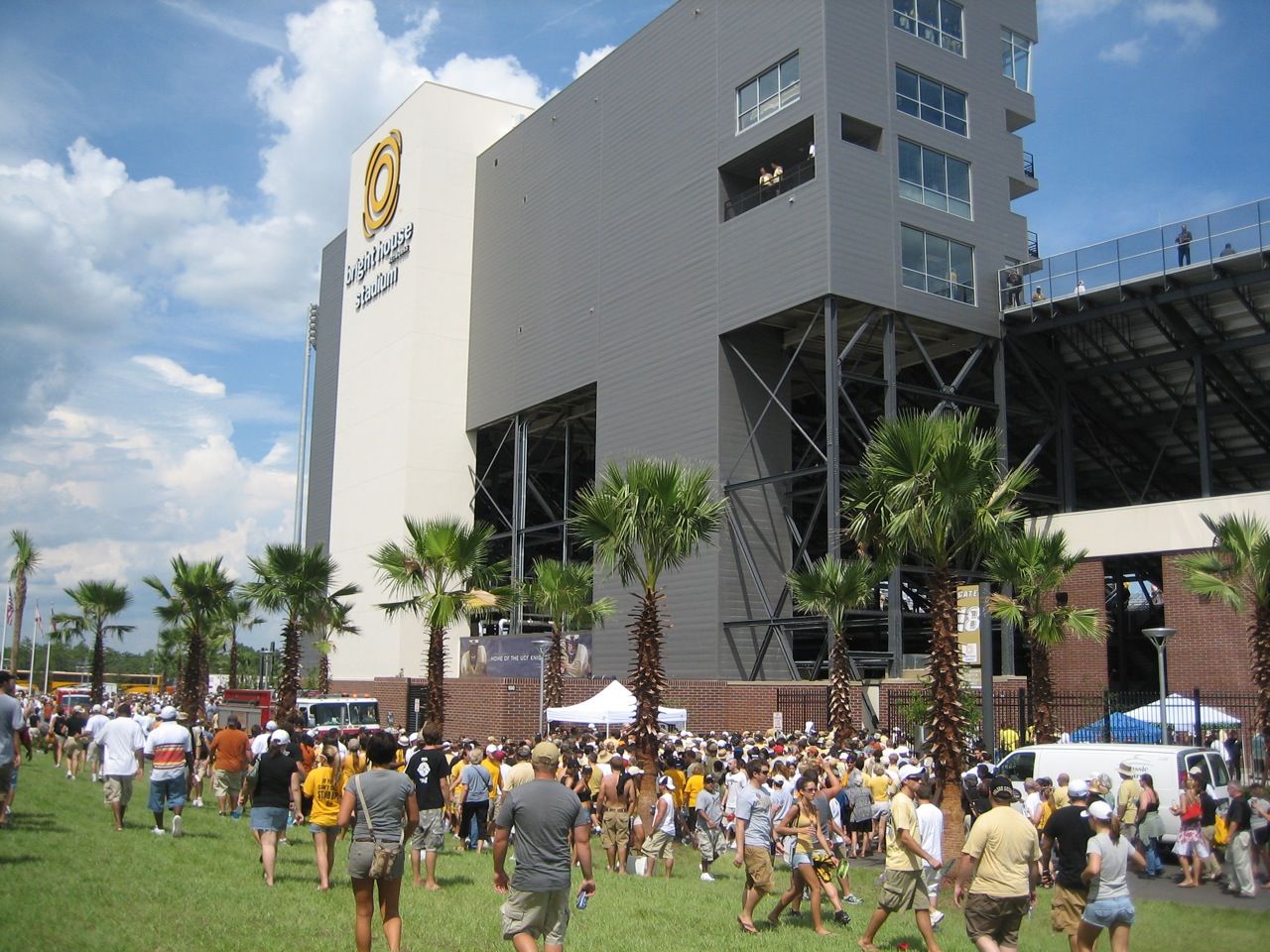 Bright House Networks Stadium exterior on opening day
