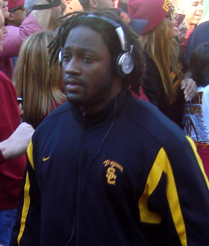 Chauncey Washington, walking with the rest of the USC Trojans football team towards Notre Dame Stadium.