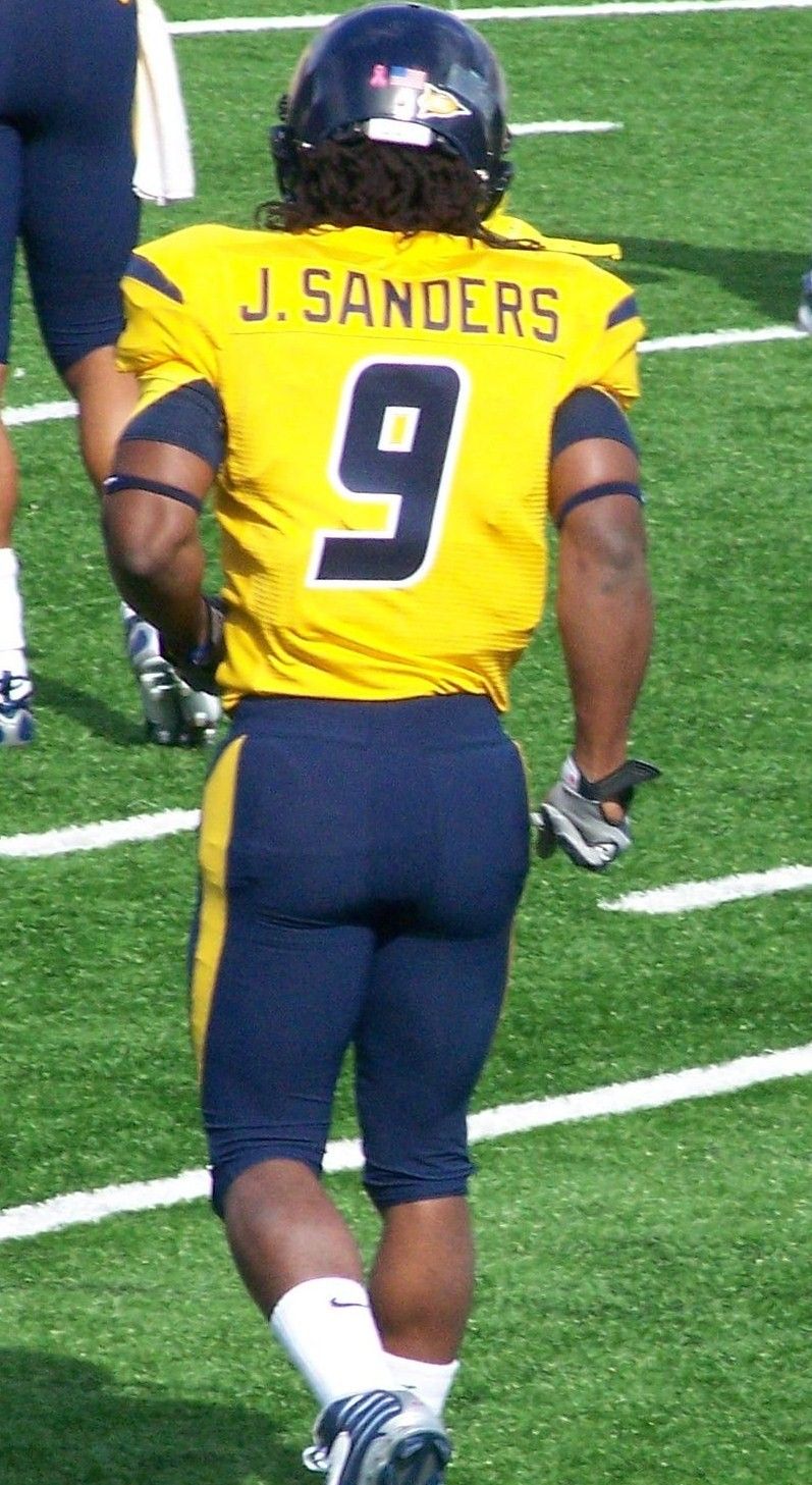 Jock Sanders warming up for the Mississippi State game in 2007.