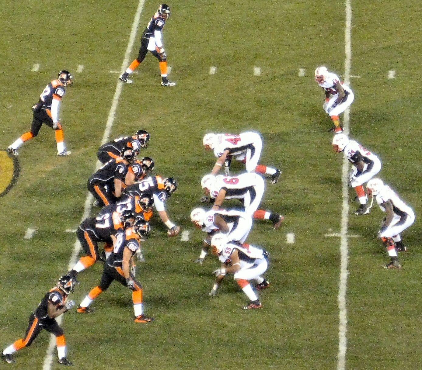 The Maryland Terrapins and Oregon State Beavers meet at the line of scrimmage in the 2007 Emerald Bowl.SF Emerald Bowl