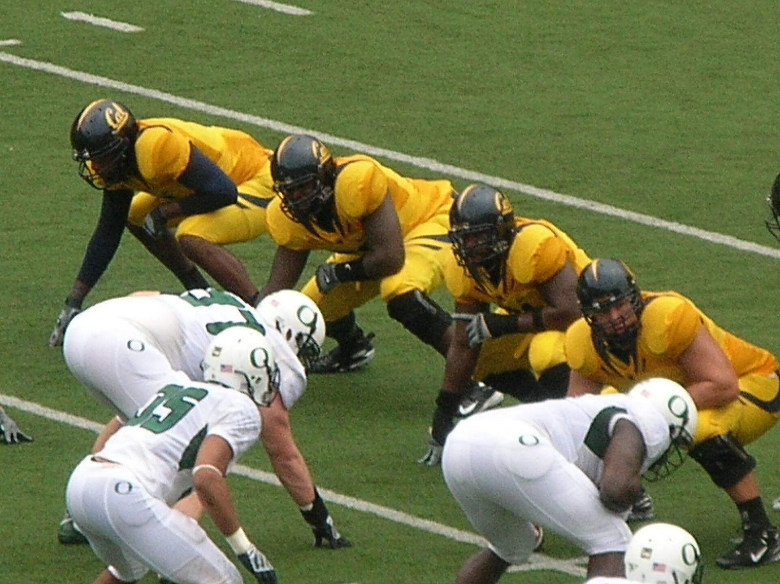 The Bears on offense at a Cal home game in the rain against the Oregon Ducks. The Golden Bears won 26-16.