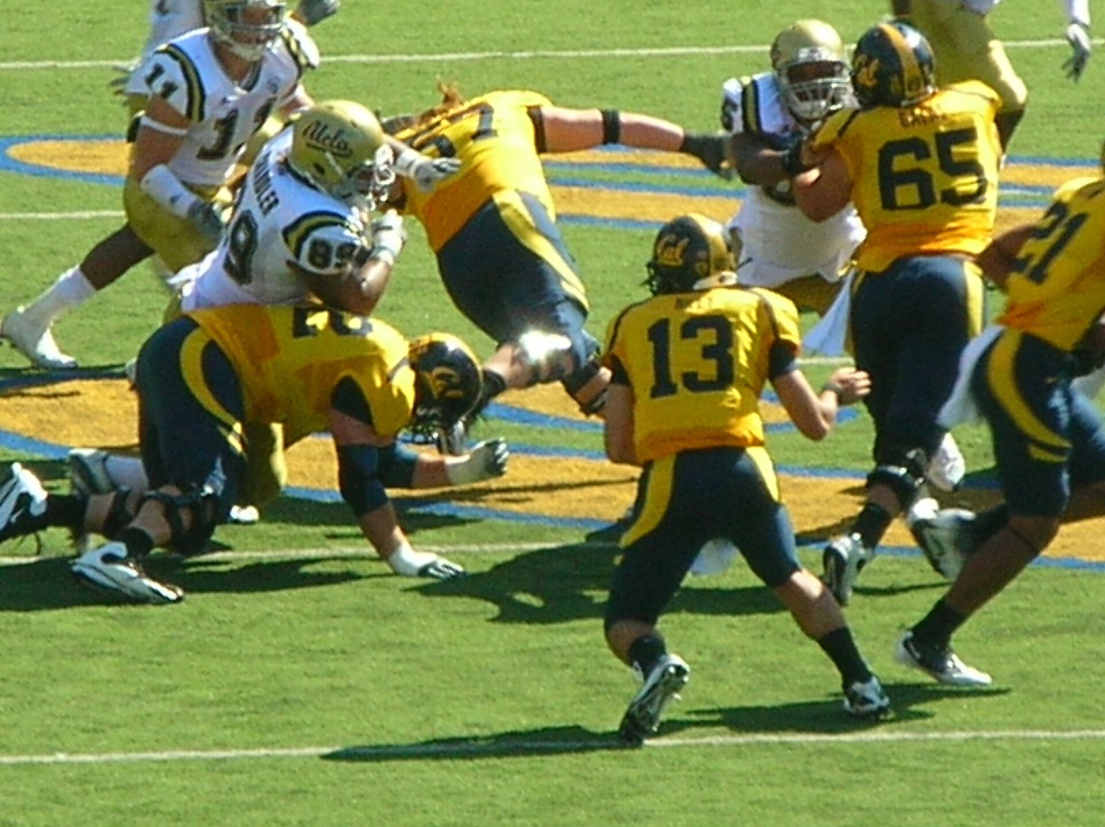 Cal on offense during a road game against the California Golden Bears in Berkeley. The Golden Bears won 35-7.