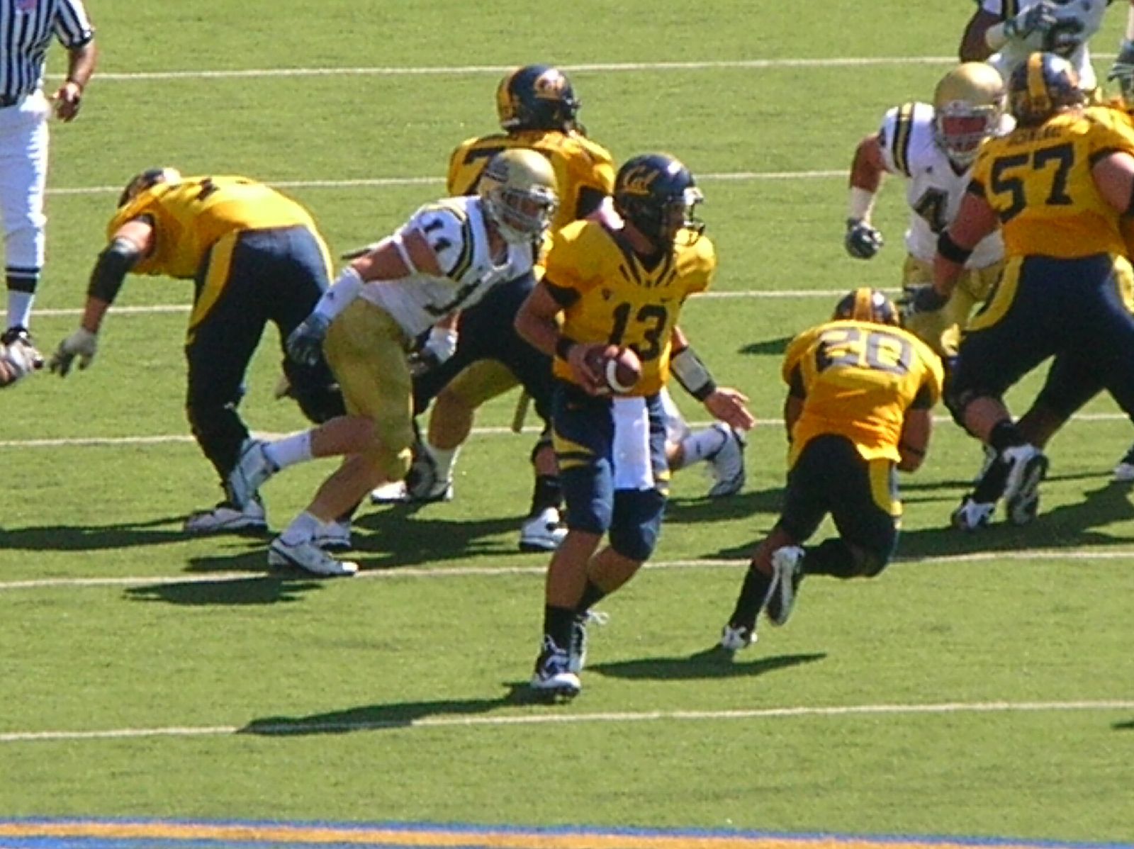 Cal on offense during a road game against the California Golden Bears in Berkeley. The Golden Bears won 35-7.