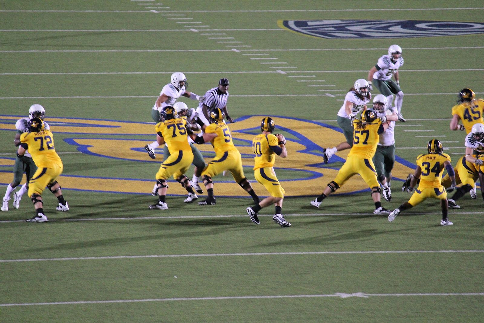 Cal on offense during a home game against Oregon. The Ducks won 15-13.