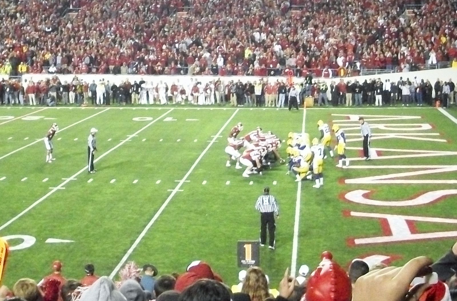Arkansas Razorbacks quarterback Ryan Mallett prepares to kneel down against the #5 LSU Tigers in War Memorial Stadium.