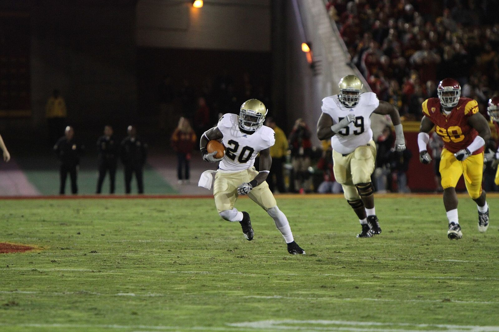 The Notre Dame Fighting Irish defeated the USC Trojans 20-16 at the Los Angeles Memorial Coliseum Saturday November 27, 2010. (Shotgun Spratling/Neon Tommy)