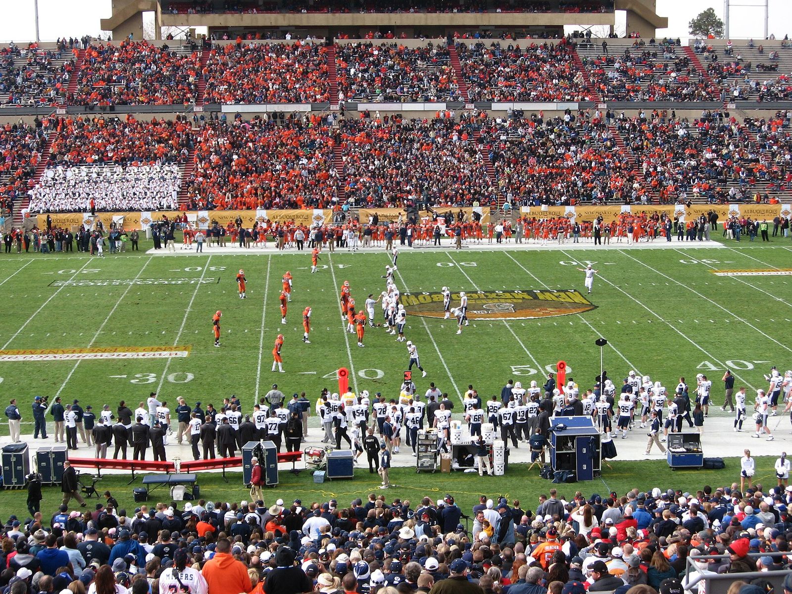 Fifth Annual New Mexico Bowl, Albuquerque, New Mexico, Brigham Young University Cougars 52, University of Texas-El Paso Miners 24