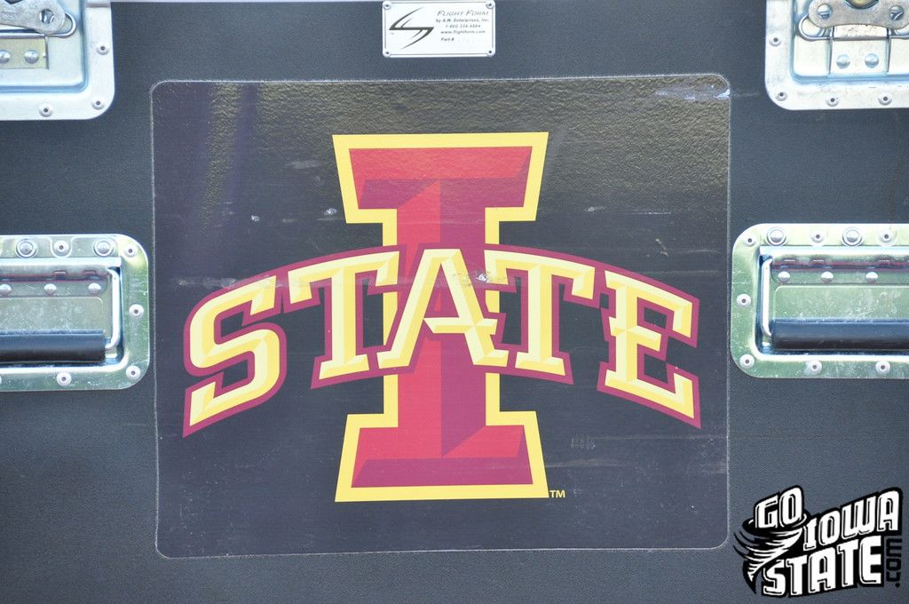 Iowa State vs. UConn, 2011