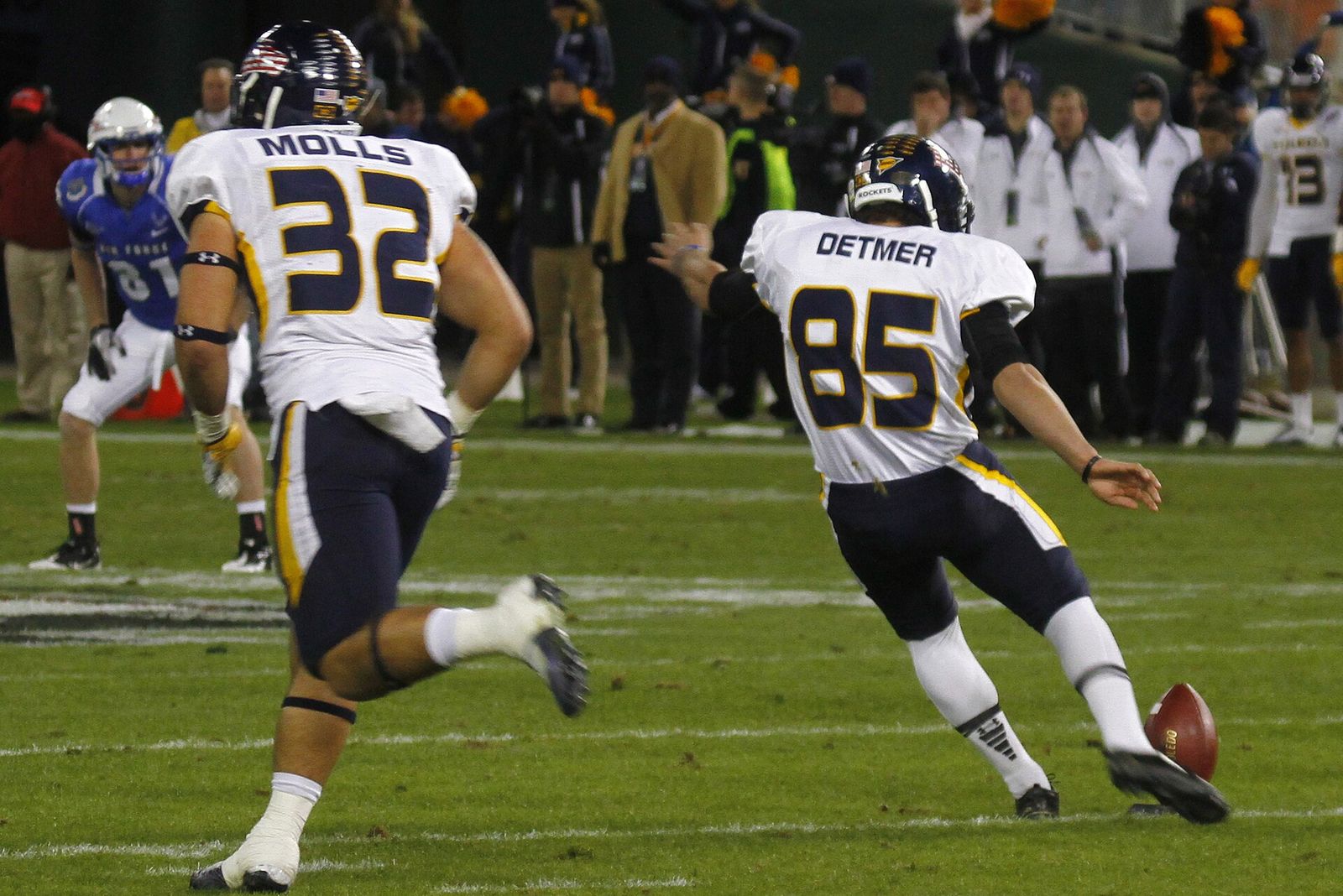 Dann Molls and Jeremiah Detmer during the 2011 Military Bowl