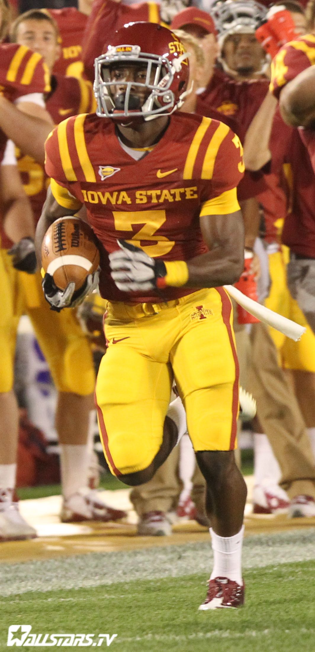Photo by Reese Strickland Sponsored by: <a href="http://www.wallstars.tv" rel="nofollow">www.wallstars.tv</a>