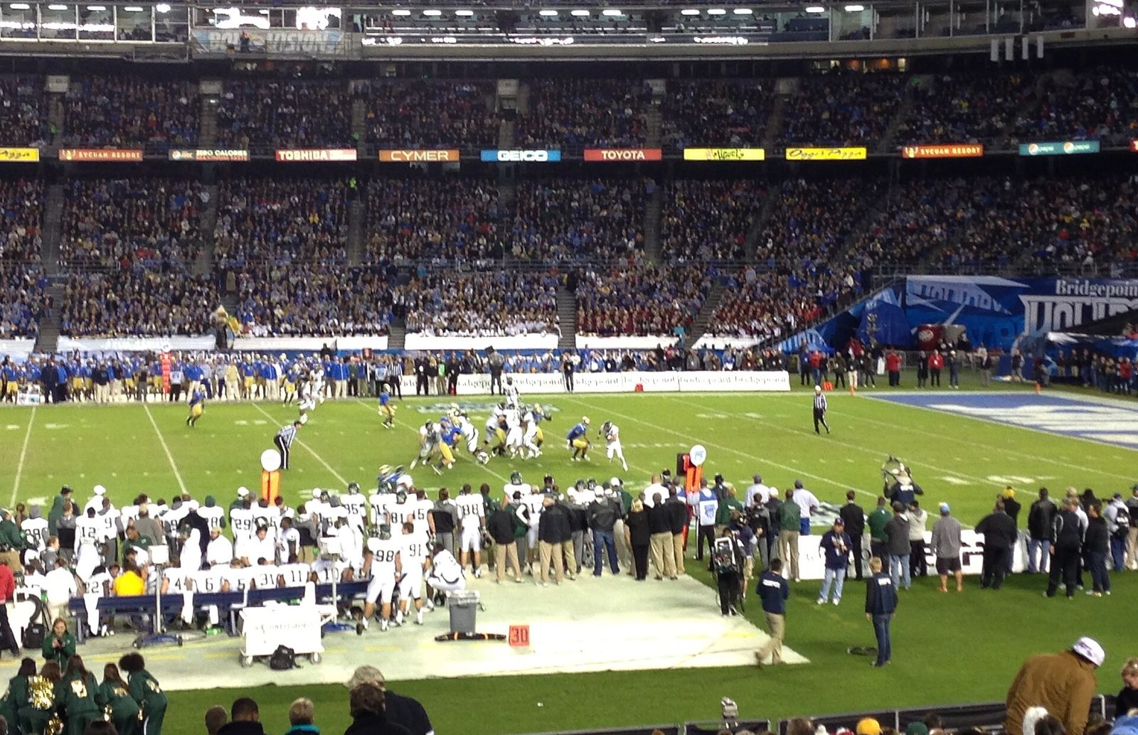 Gameplay during the 2012 Holiday Bowl between the Baylor Bears and the UCLA Bruins.
