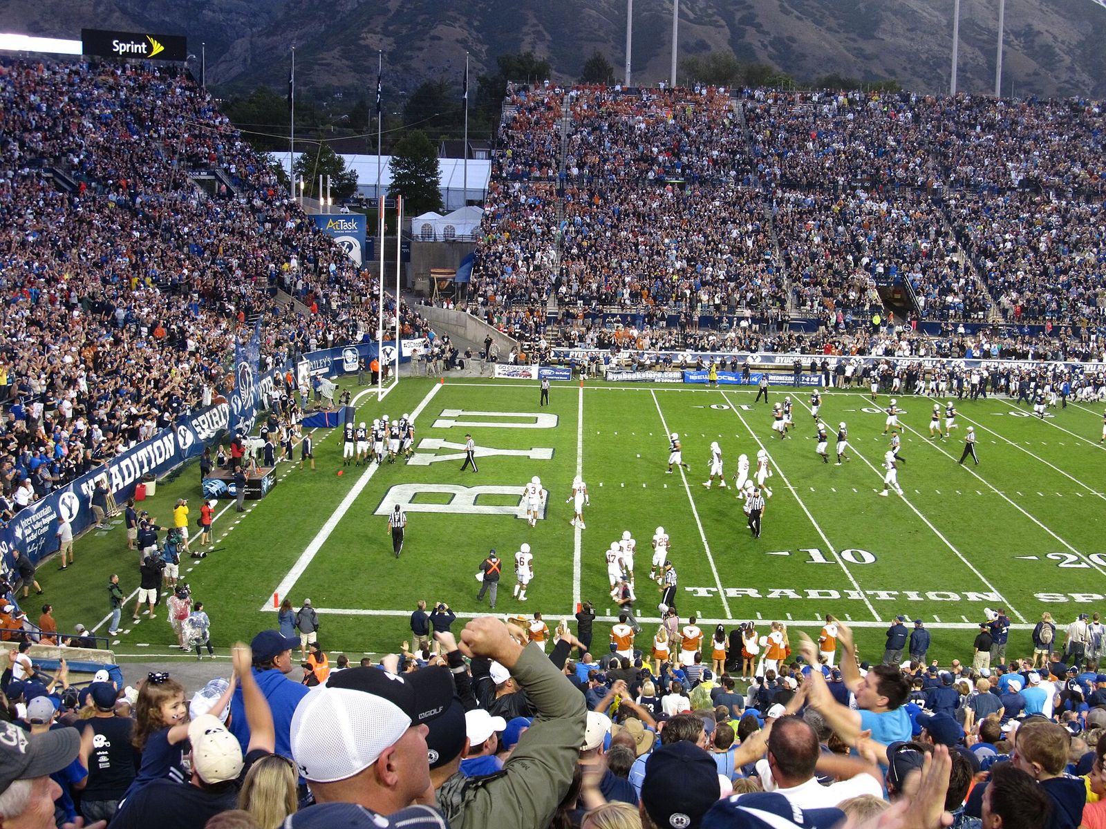 <a href="http://scores.espn.go.com/ncf/recap?gameId=332500252" rel="nofollow">BYU 40, Texas 21</a>