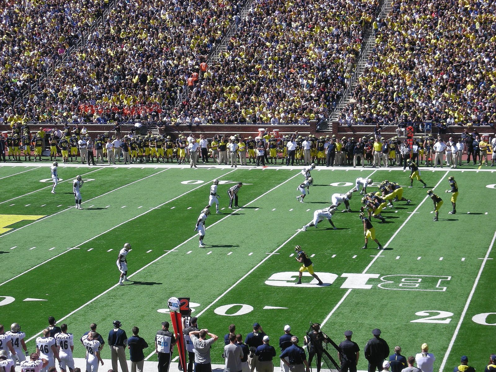 Michigan on offense during the Akron Zips vs. Michigan Wolverines football game at Michigan Stadium in Ann Arbor, Michigan (United States). Michigan won 28–24.
