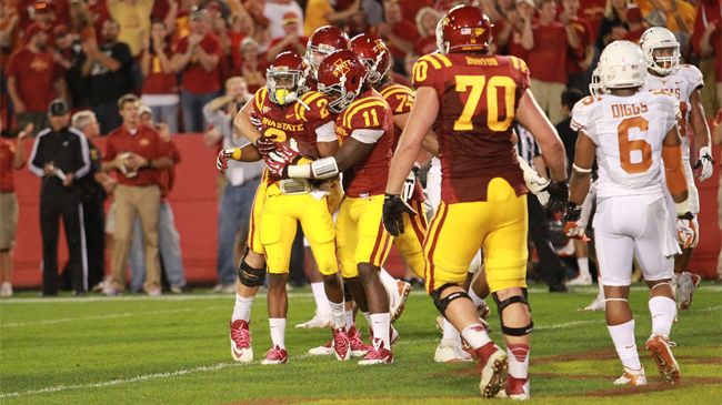 Aaron Wimberly Celebrates TD With Teammates