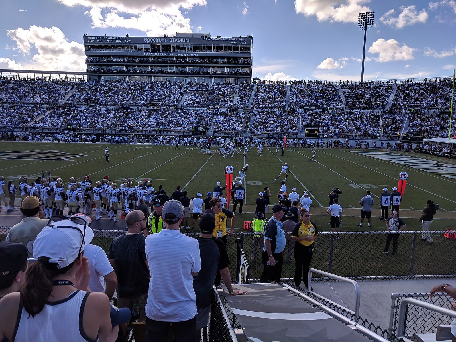 McKenzie Milton run for 6 yards to the Pitt 15, 6:37 left in the 2nd Quarter
