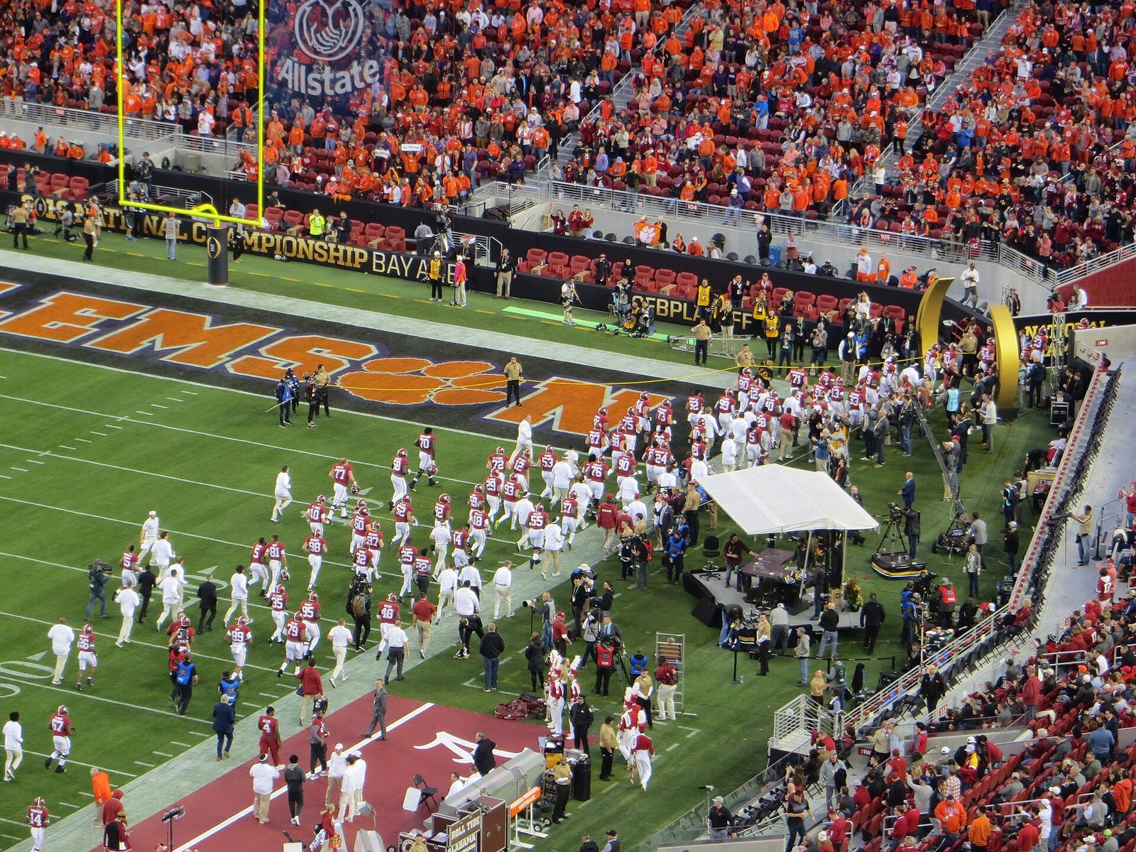 Alabama goes inside to their locker room before the 2019 College Football Playoff National Championship.