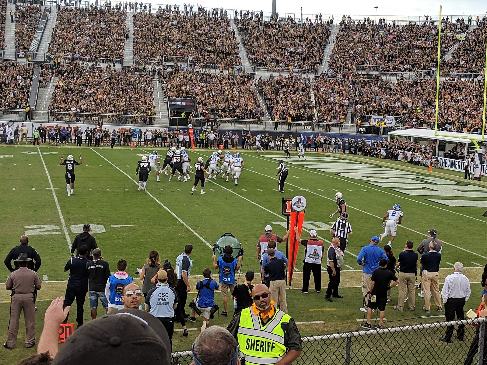 Greg McCrae run for 14 yards for a Touchdown with 9:48 left in the 1st quarter
