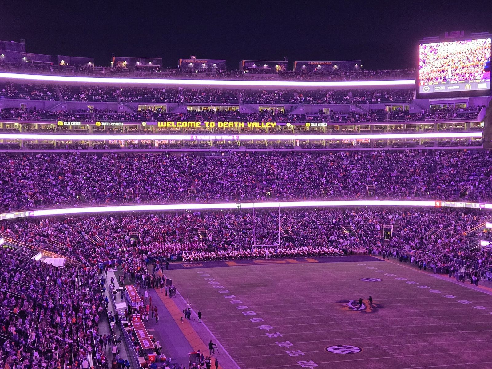 Tiger Stadium (LSU) LED light show with the Golden Band from Tigerland, Oklahoma Sooners vs LSU Tigers