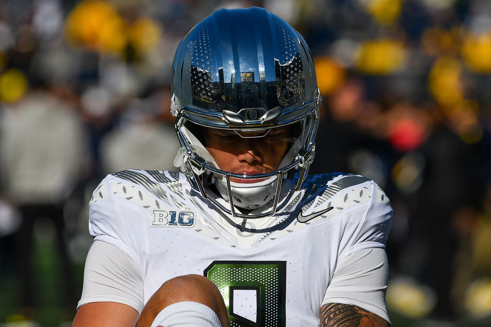 Oregon Ducks quarterback Dillon Gabriel