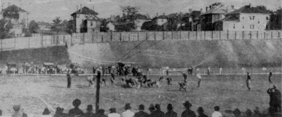1916 football game. Tech is on the left.