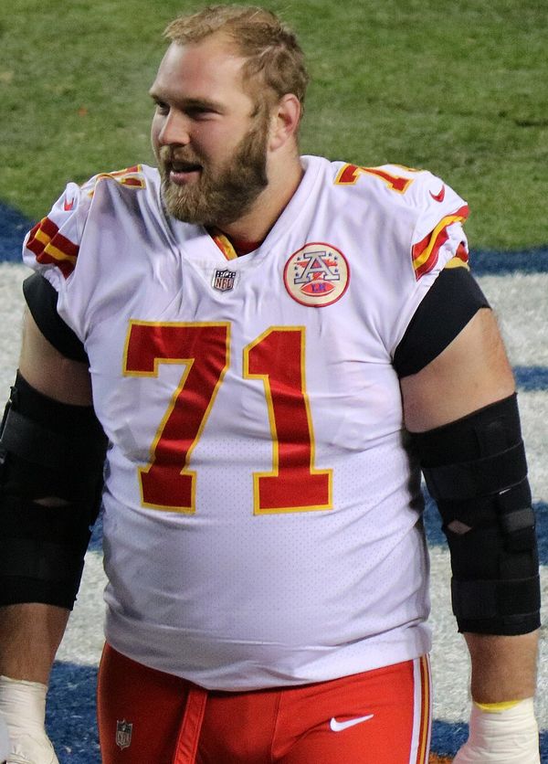 Mitchell Schwartz, 2017