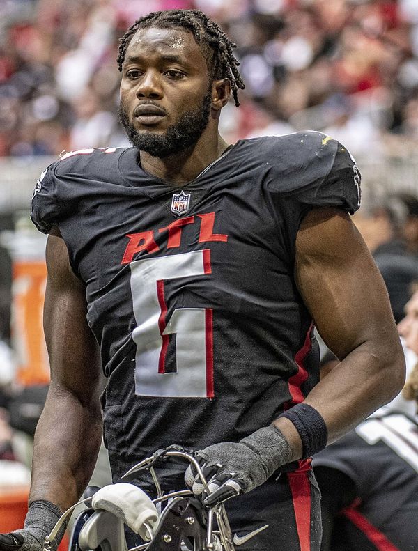Dante Fowler Jr. with the Atlanta Falcons, 2021