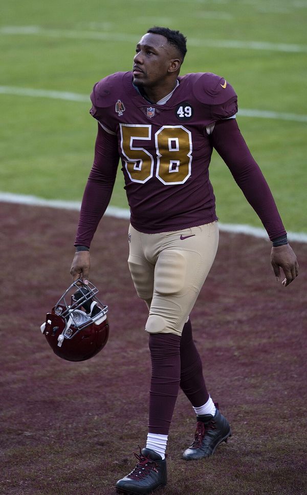 Thomas Davis with the Washington Football Team, 2020
