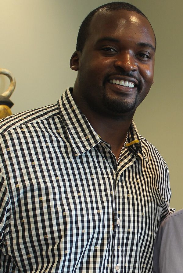 Mathias Kiwanuka in the NFL