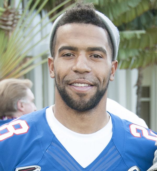Thomas DeCoud with the Atlanta Falcons, 2013