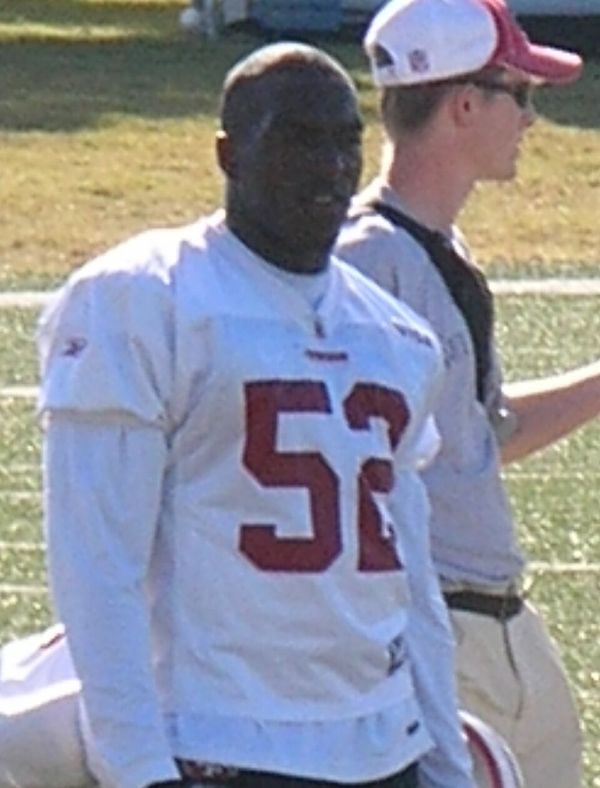 Patrick Willis with the San Francisco 49ers, 2010
