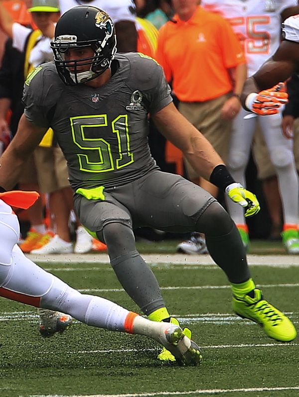 Paul Posluszny with the Jacksonville Jaguars, 2014
