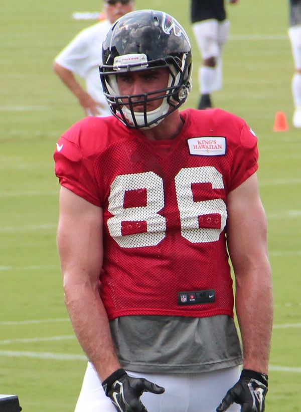 Bear Pascoe with the Atlanta Falcons, 2014