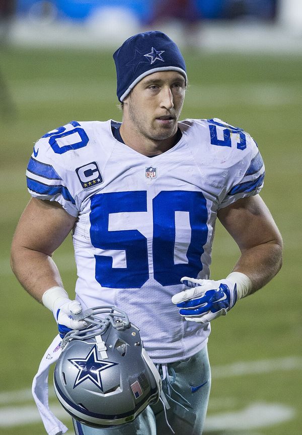 Sean Lee with the Dallas Cowboys, 2015