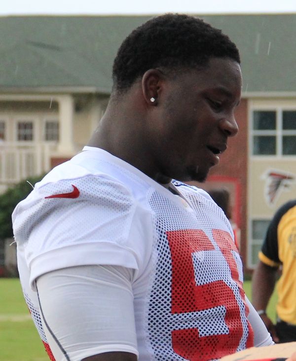 Sean Weatherspoon with the Atlanta Falcons, 2013