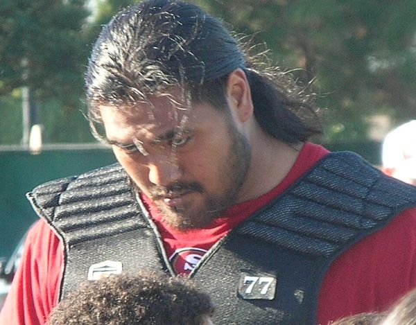 Mike Iupati, 2010