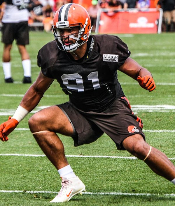 Tyrone Holmes in the NFL