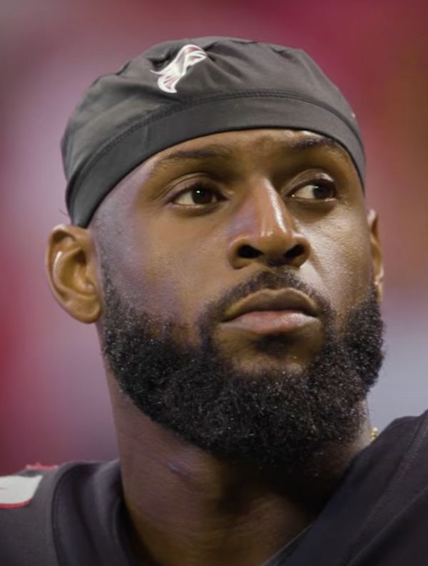 Rashaan Evans with the Atlanta Falcons, 2022
