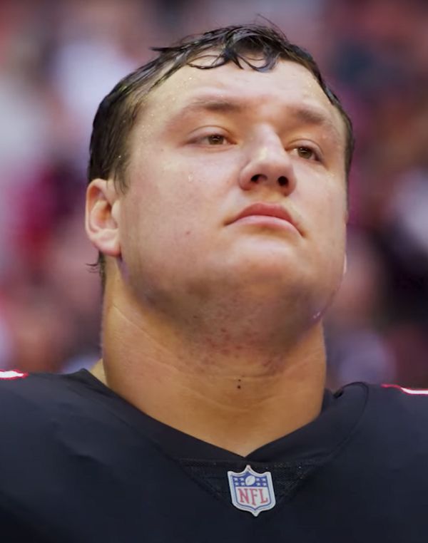 Chris Lindstrom with the Atlanta Falcons, 2022
