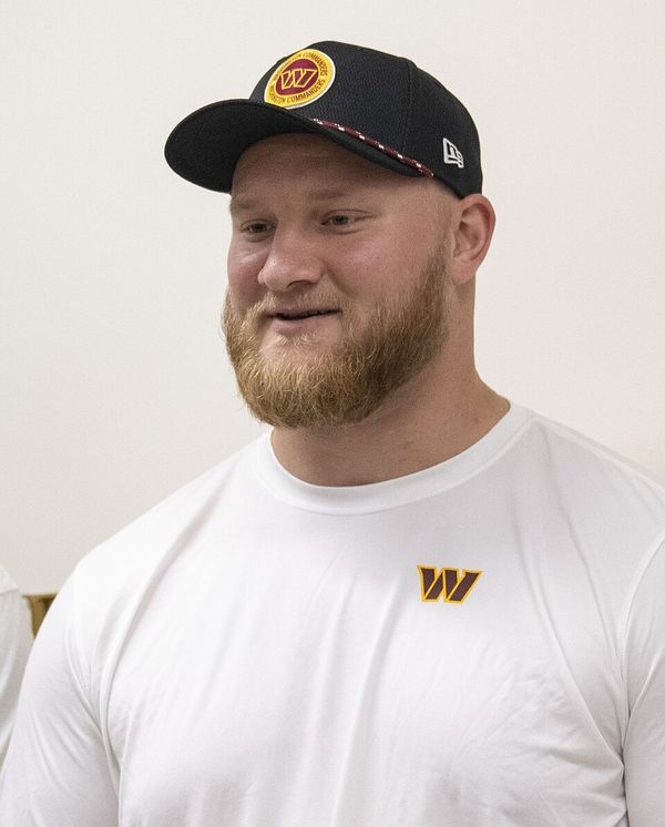 Tyler Biadasz with the Washington Commanders, 2024