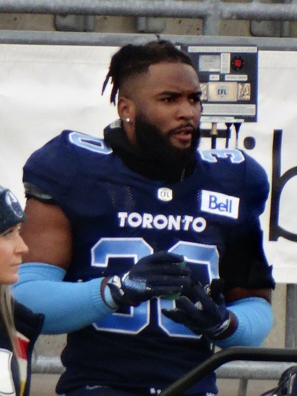 Jonathan Jones, 2022