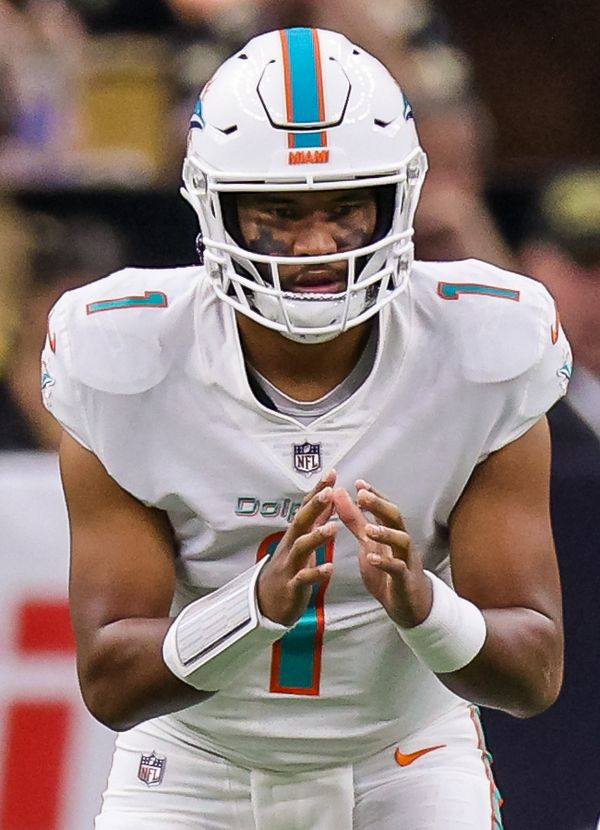 Tua Tagovailoa with the Miami Dolphins, 2021
