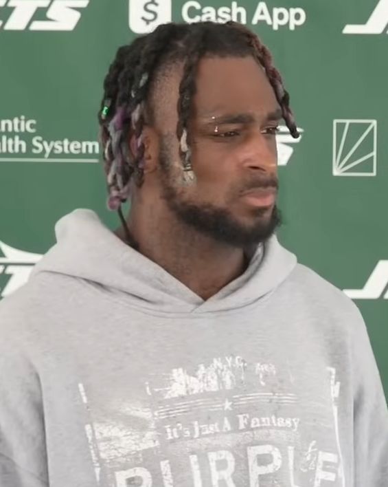 Will McDonald IV with the New York Jets, 2025