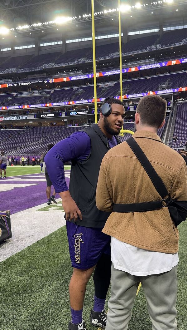 Christian Darrisaw with the Minnesota Vikings, 2025