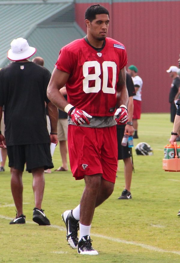 Levine Toilolo with the Atlanta Falcons, 2013