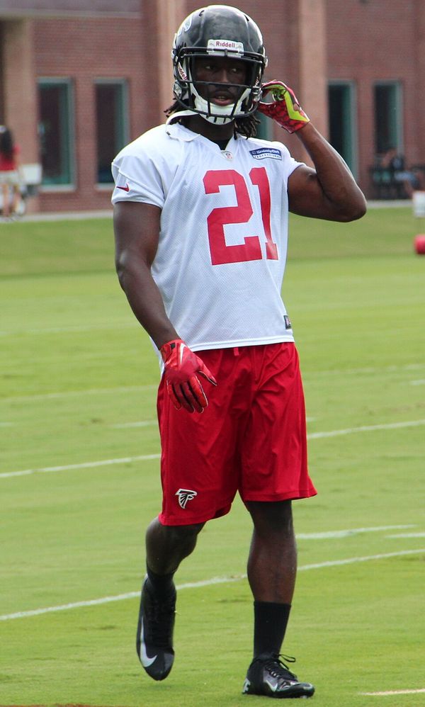 Desmond Trufant with the Atlanta Falcons, 2013